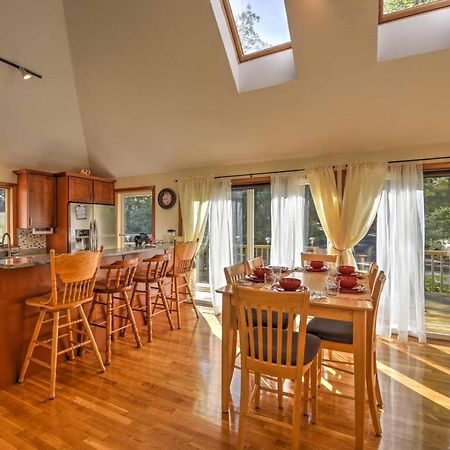 East Falmouth Home With Deck And Grill 4 Mi To Beach! 外观 照片