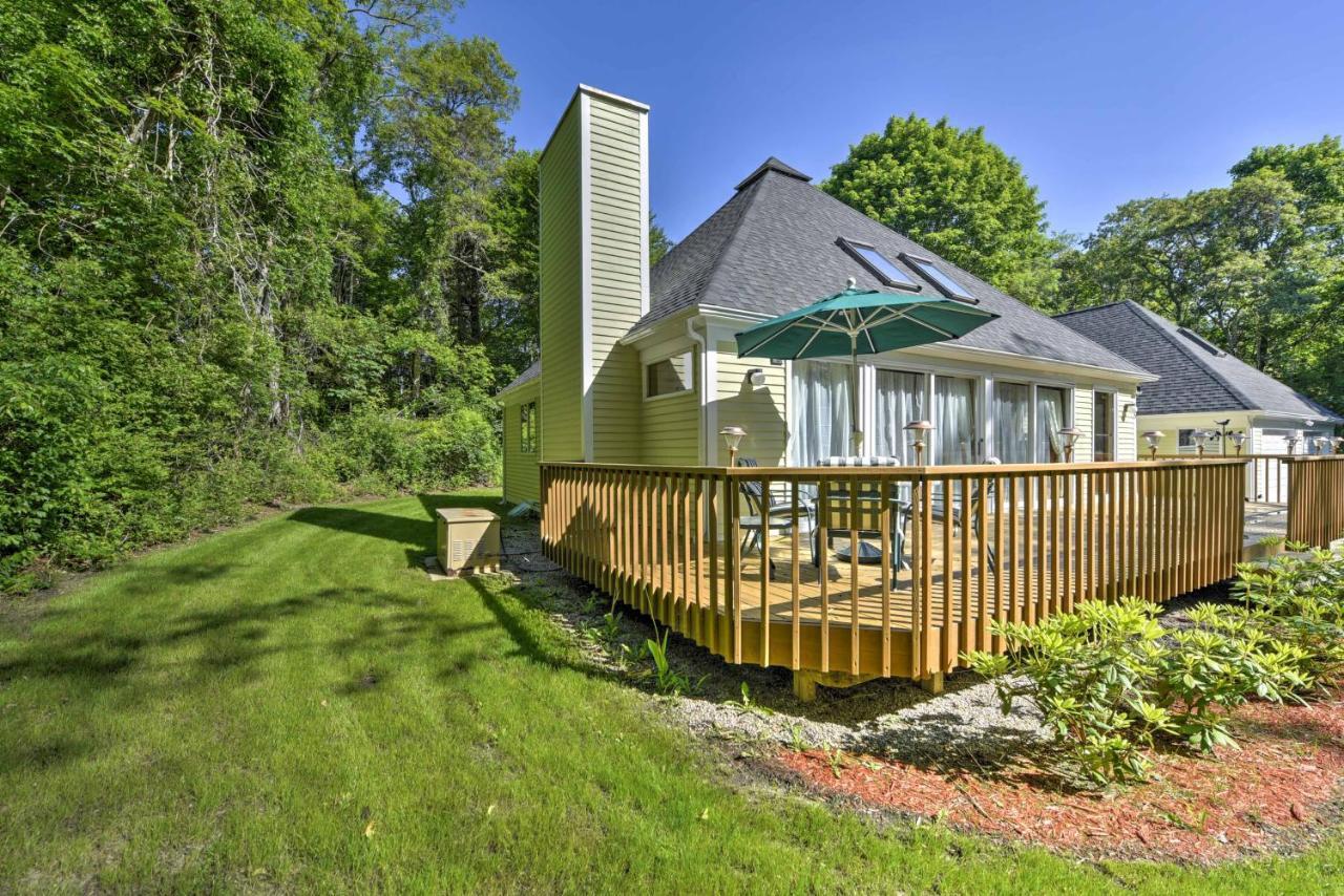 East Falmouth Home With Deck And Grill 4 Mi To Beach! 外观 照片