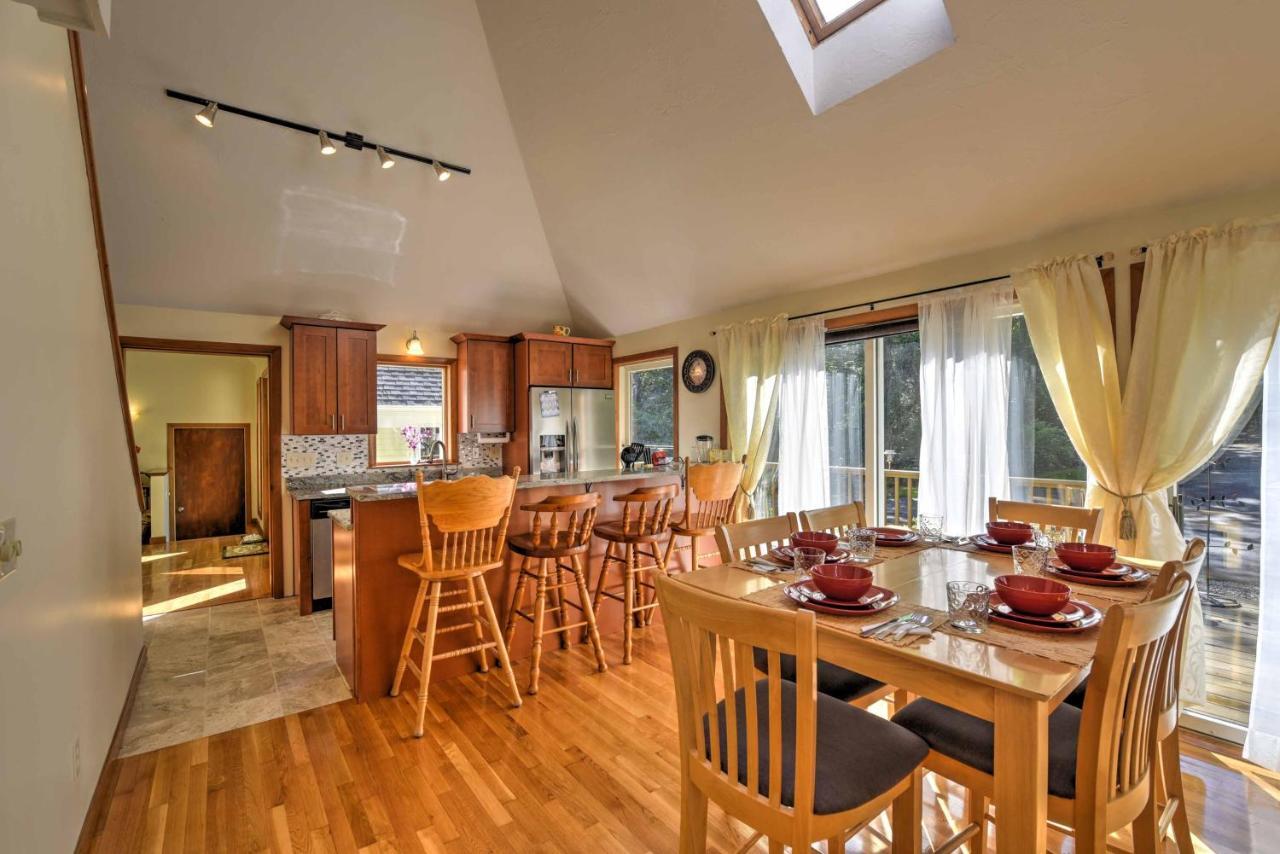 East Falmouth Home With Deck And Grill 4 Mi To Beach! 外观 照片