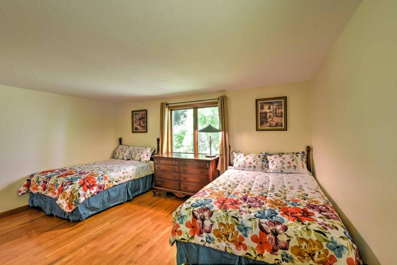 East Falmouth Home With Deck And Grill 4 Mi To Beach! 外观 照片