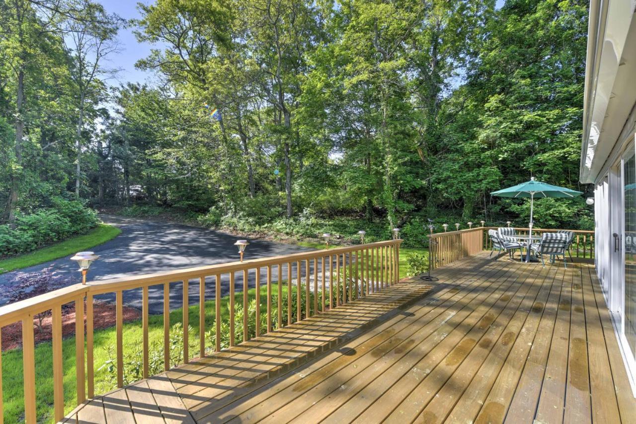 East Falmouth Home With Deck And Grill 4 Mi To Beach! 外观 照片