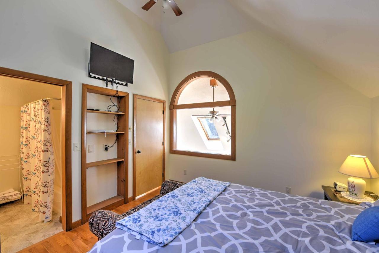 East Falmouth Home With Deck And Grill 4 Mi To Beach! 外观 照片