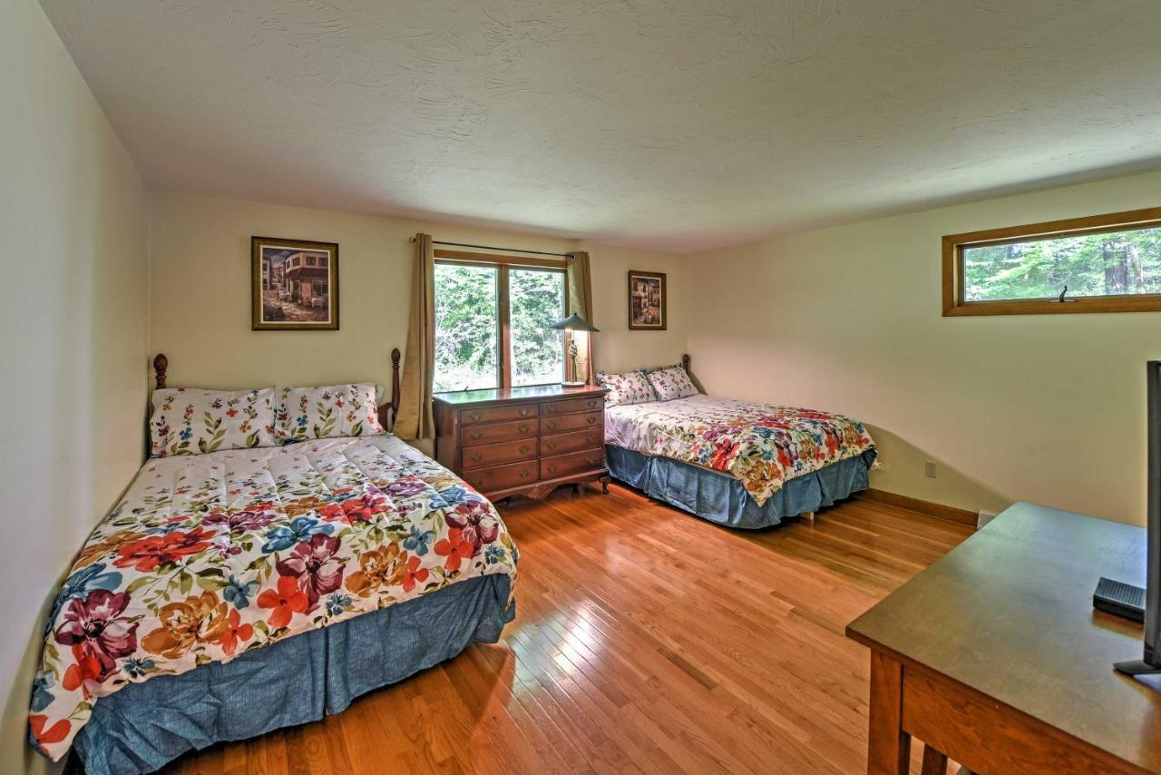 East Falmouth Home With Deck And Grill 4 Mi To Beach! 外观 照片